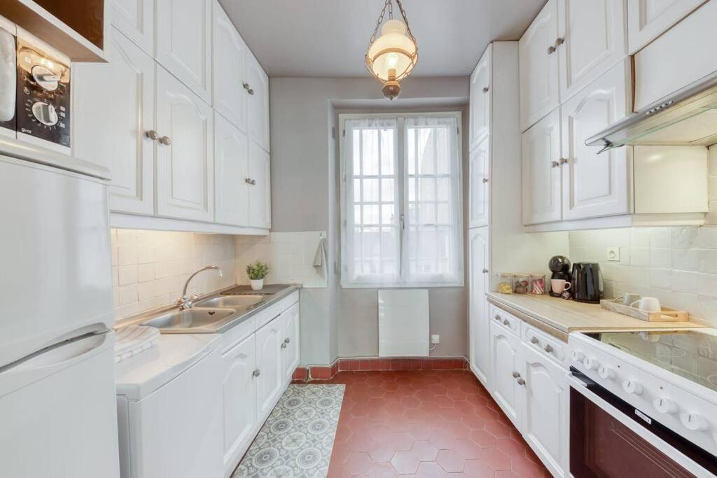 Le Lumineux 50 M² Gare/Chateau/Wifi/Netflix Versailles Bagian luar foto